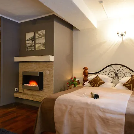 ハンサリン 3* パルヌ