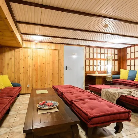 Hansalinn Hotell Parnu